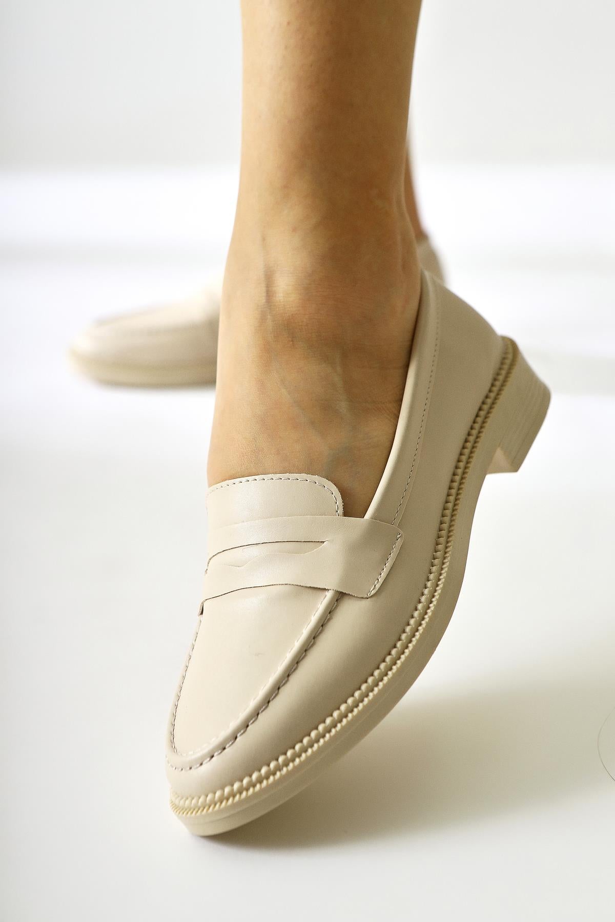 Amelina Cream Casual Shoes