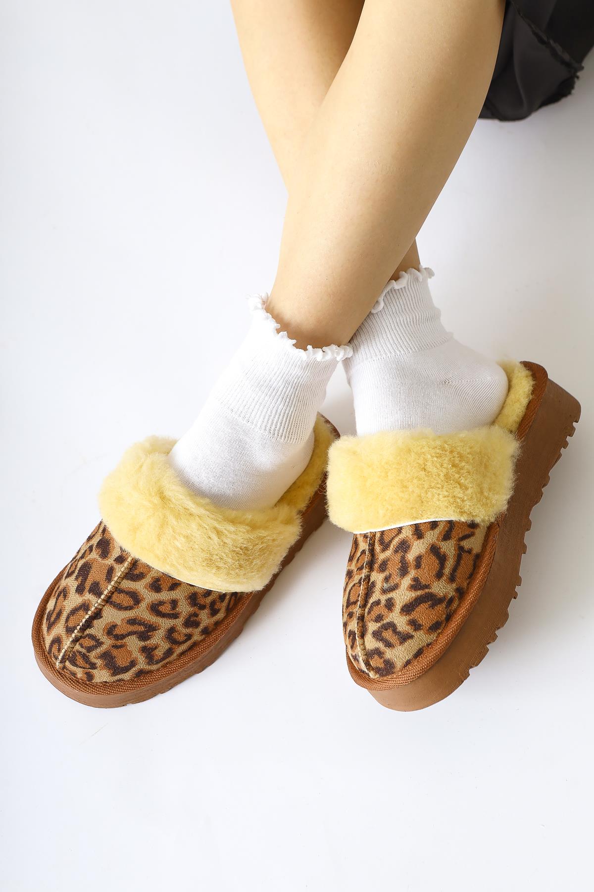 Anne-Margrete Leopard Patterned Suede Faux Fur Detail Slippers