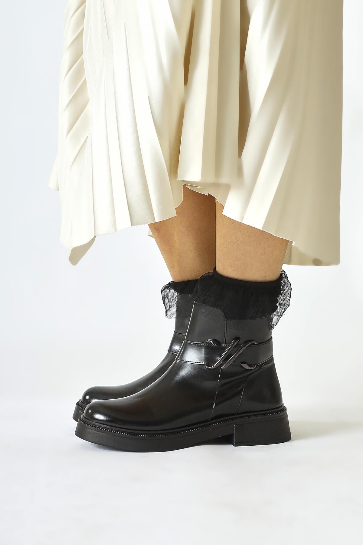 Birta Black Patent Leather Buckle Detailed Oval Toe Boots