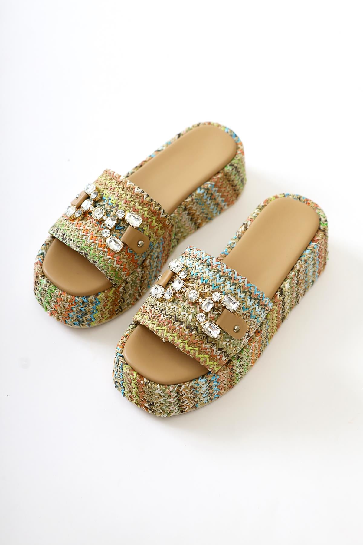 Dorine Multicolored Stone Buckle Detailed High-Sole Straw Slippers