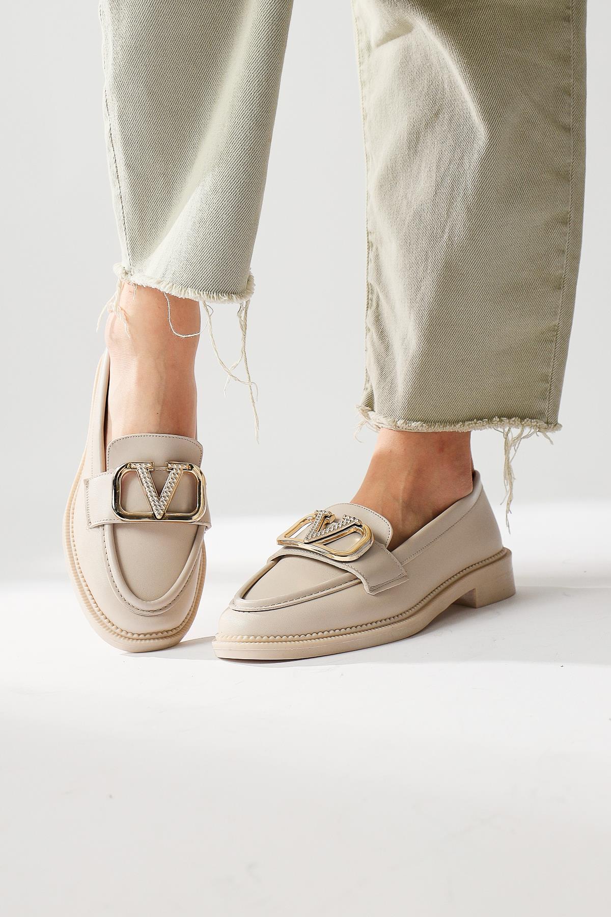 Elone Ten Buckle Detailed Loafers