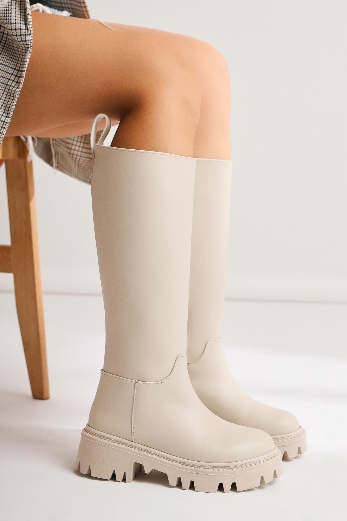 Escada Beige Thick-Soled Zippered Boots