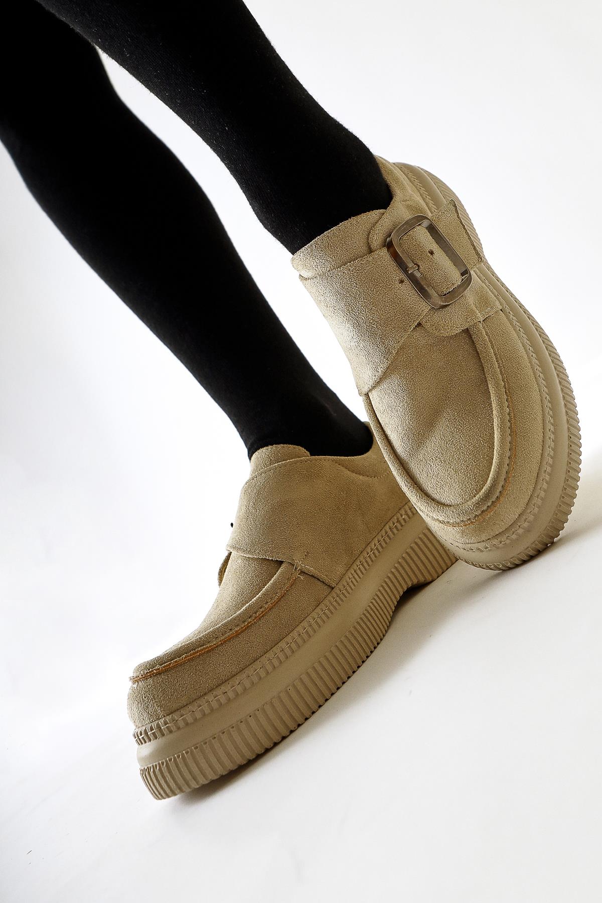 Evrim Beige Suede Buckle Detailed Casual Shoes