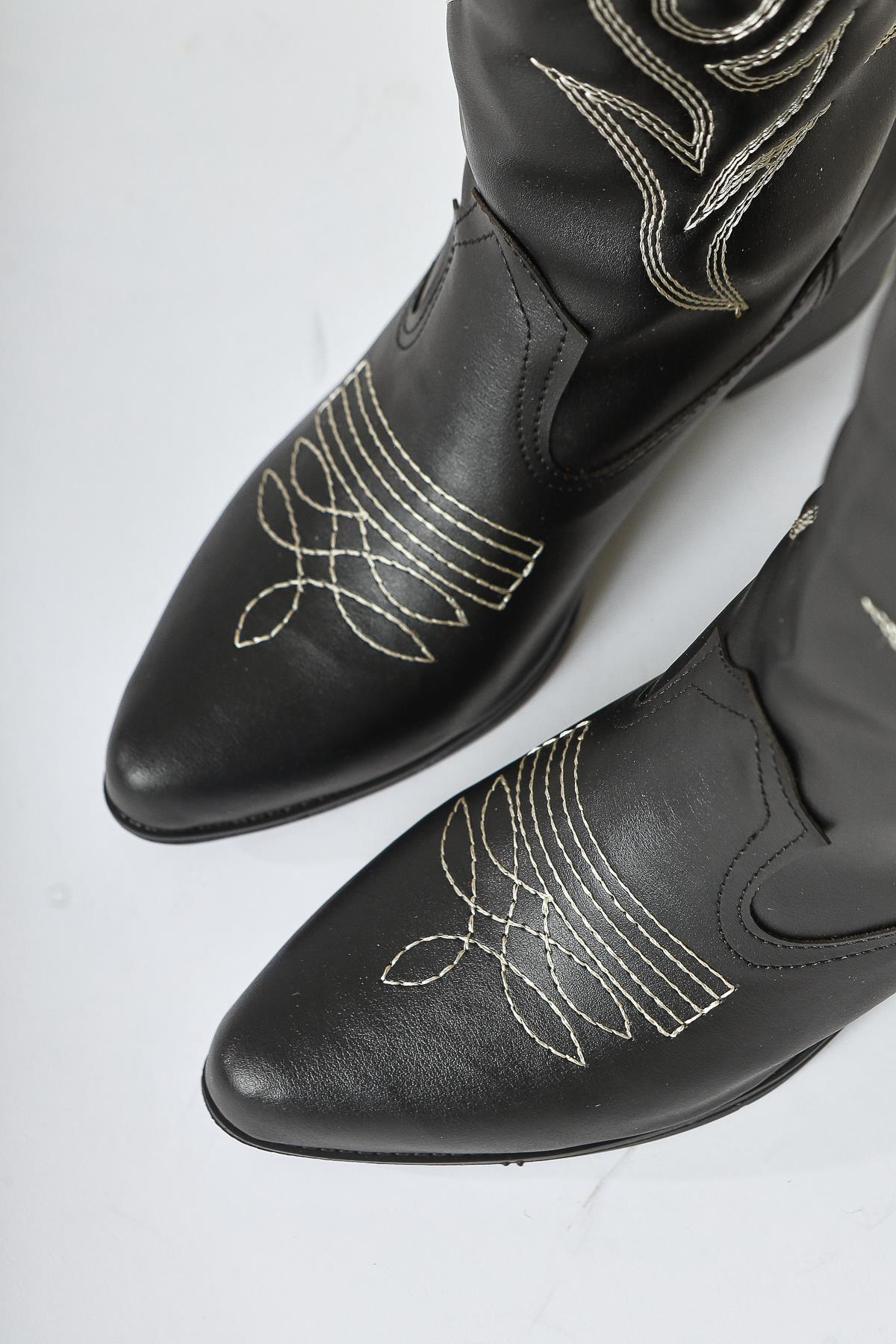 Floria Black Embroidered Detailed Western Boots