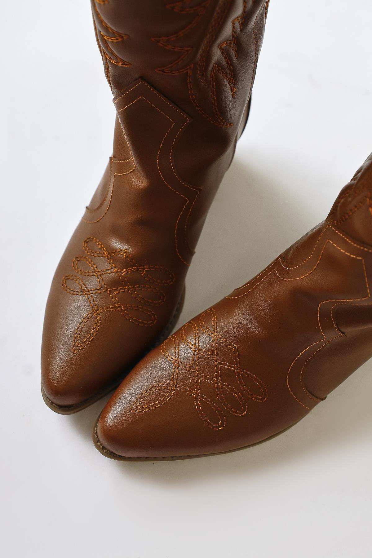 Florida Tan Embroidered Detail Pointed Toe Western Boots