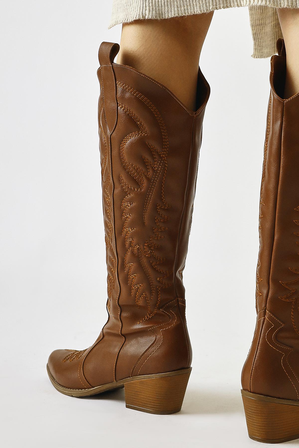 Florida Tan Embroidered Detail Pointed Toe Western Boots