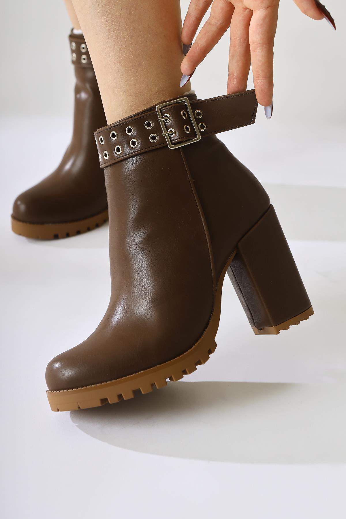 Jonny Brown Belt Detailed Oval Toe Zippered Boots