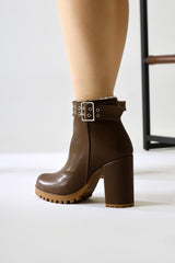 Jonny Brown Belt Detailed Oval Toe Zippered Boots