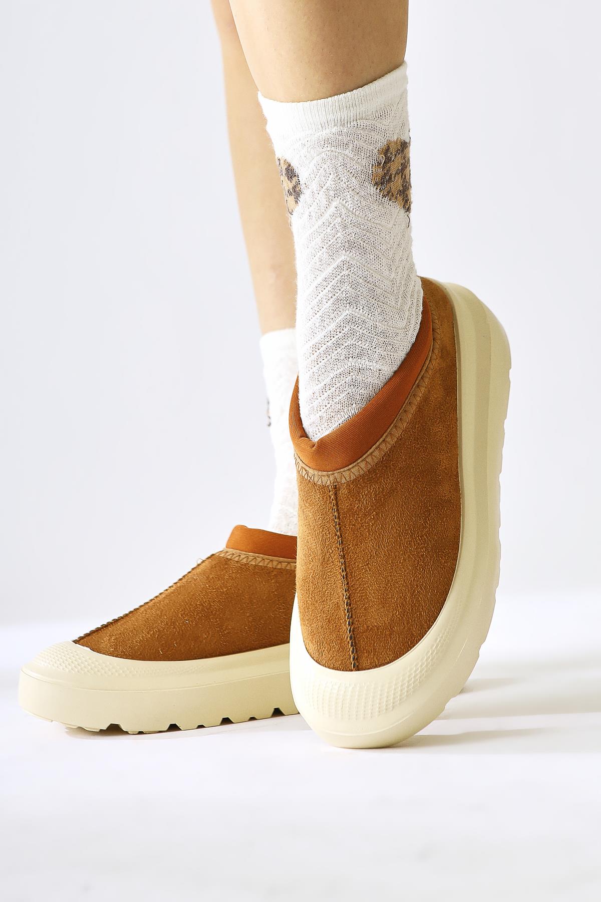 Katelyn Brown Suede Coated Toe Shoes with Fur Lining