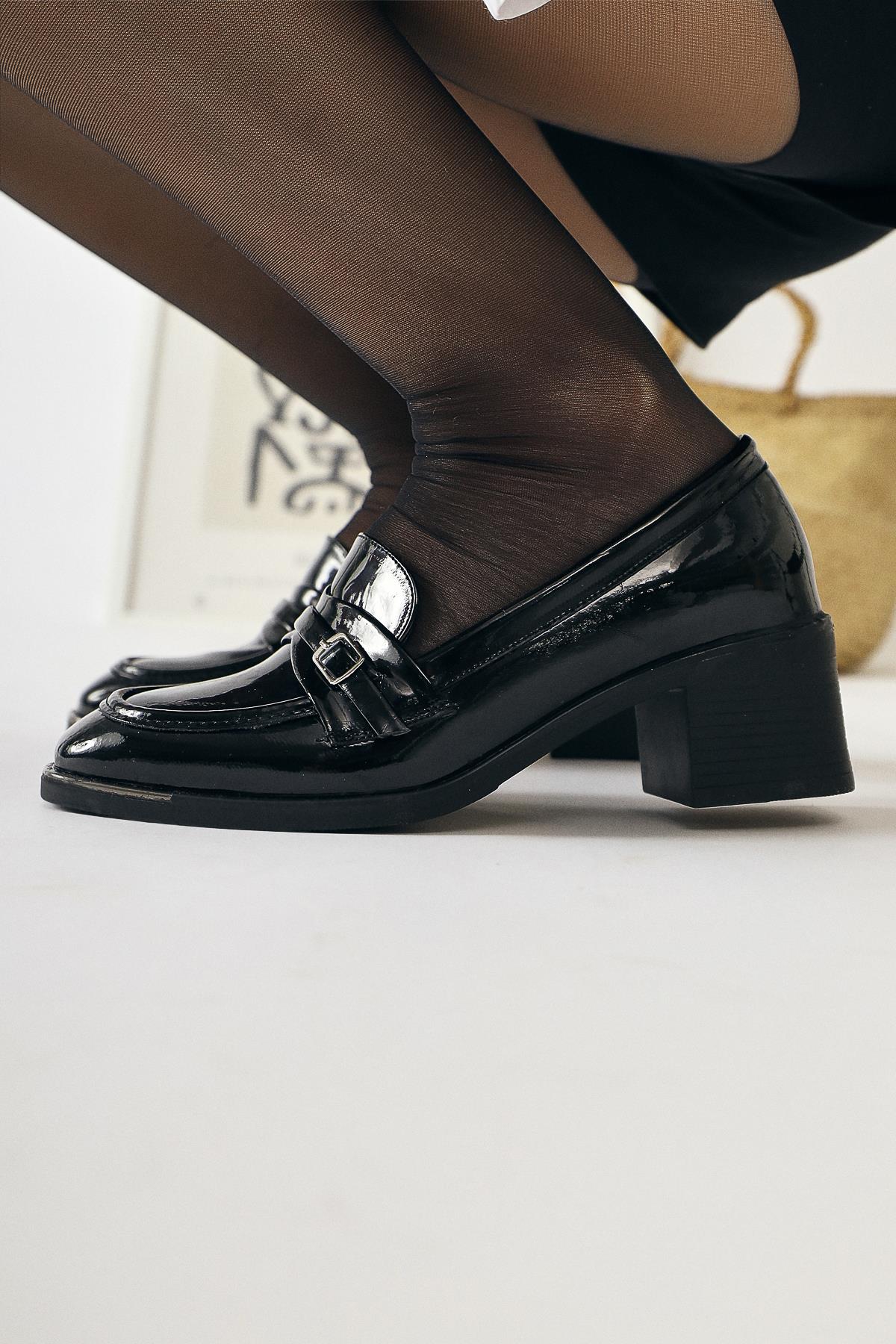 Luba Black Patent Leather Buckle Detailed Low Heel Casual Shoes