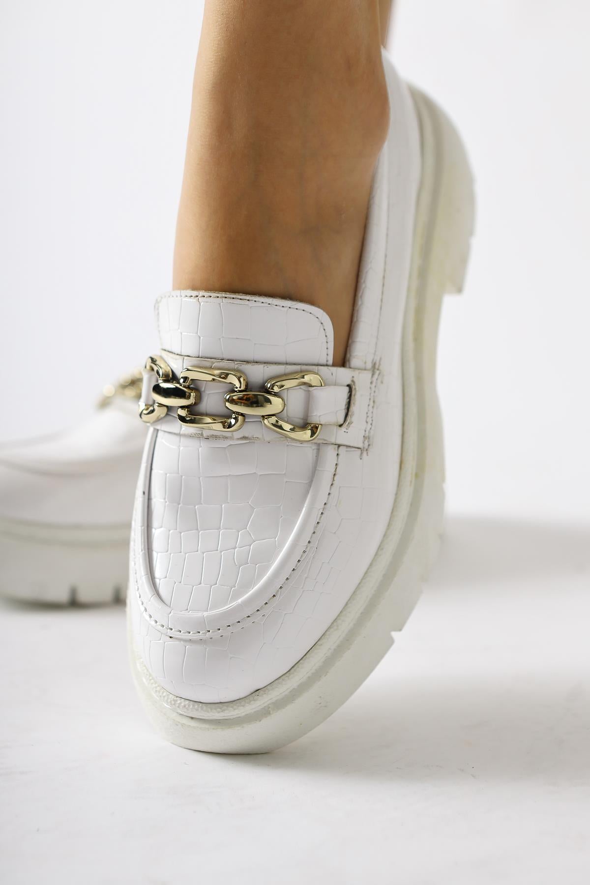 Lucin White Crocodile Patterned Chain Buckle Detailed Loafers