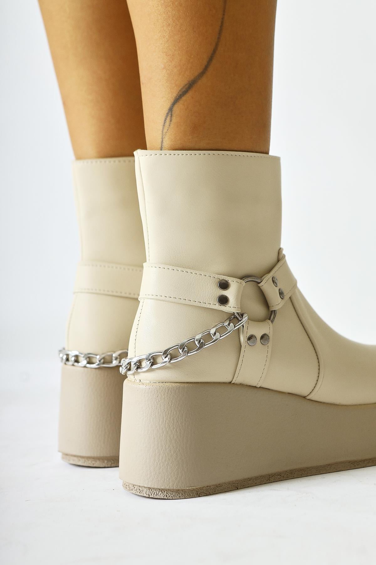 Mashal Beige Chain Detailed High Heel Boots