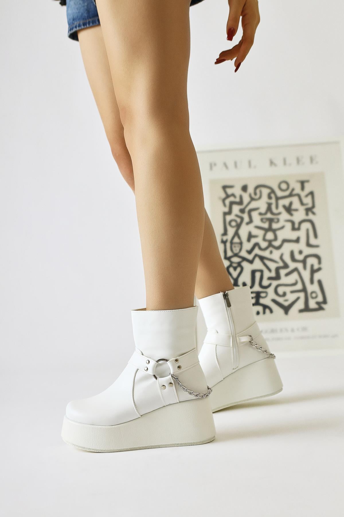 Mashal White Chain Detailed High Sole Boots