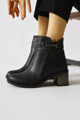 Mihane Black Buckle Detailed Oval Toe Boots