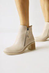 Milen Cream Oval Toe Zipper Detailed Boots