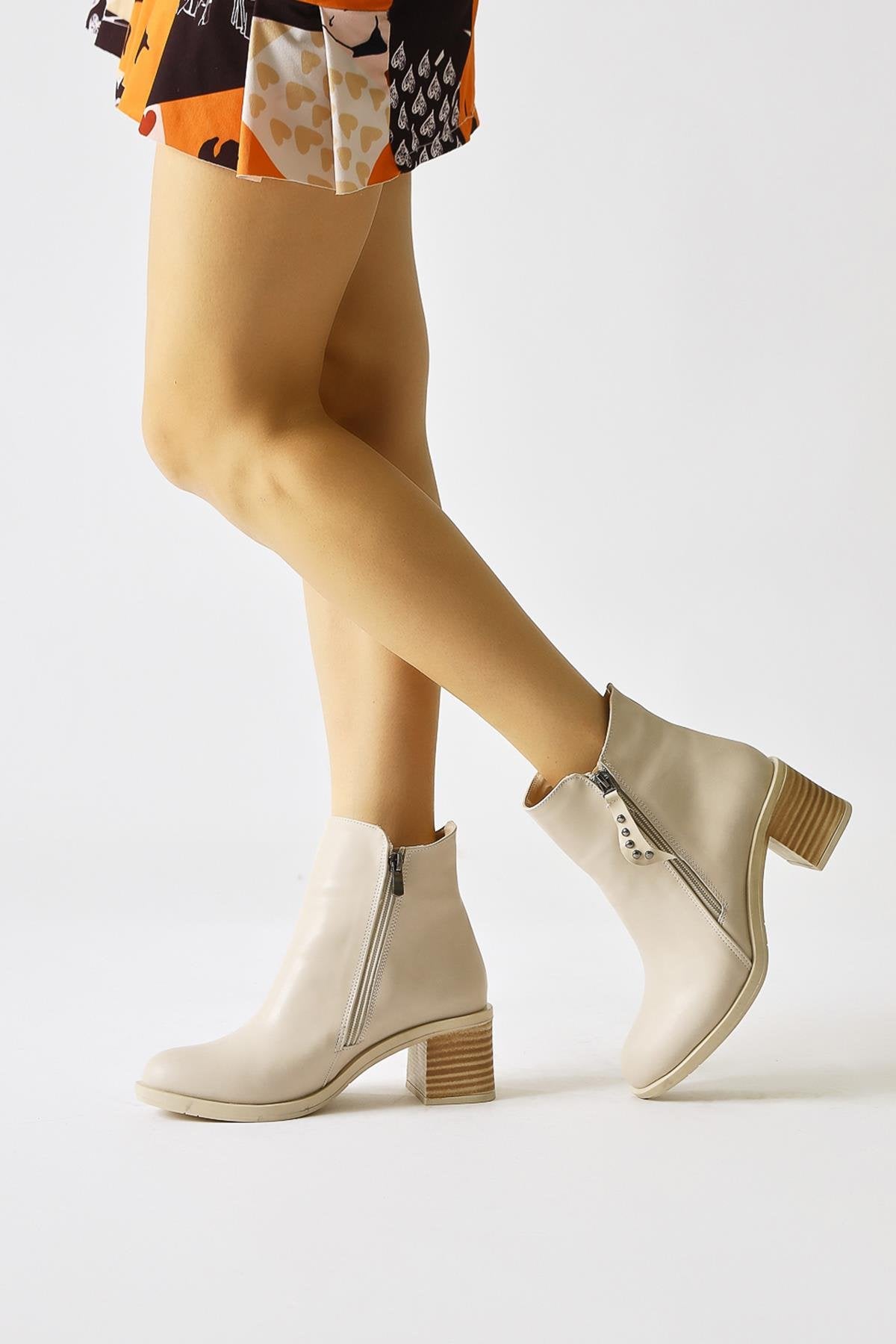 Milen Cream Oval Toe Zipper Detailed Boots