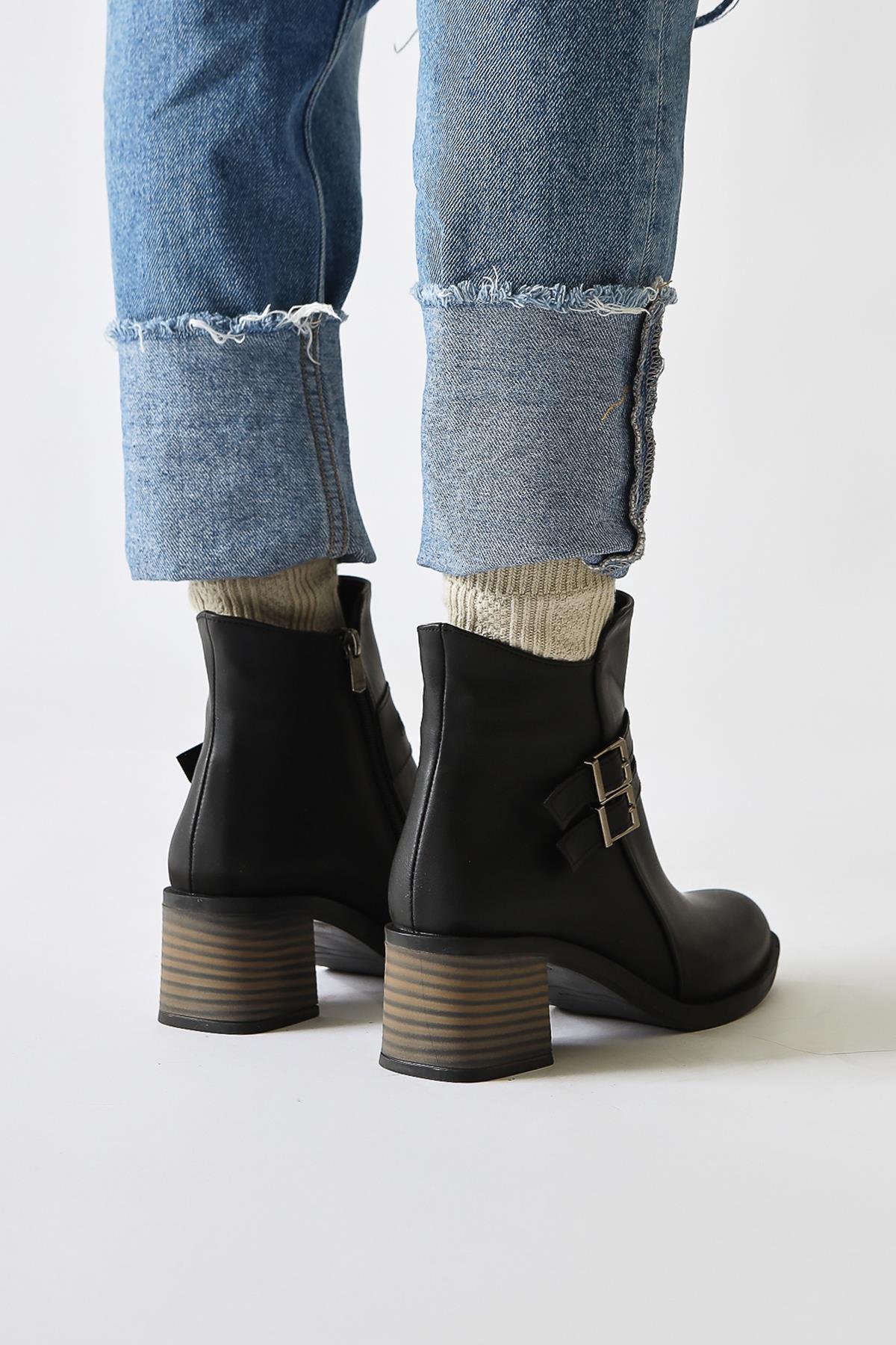 Milenka Black Double Belt Detailed Oval Toe Boots