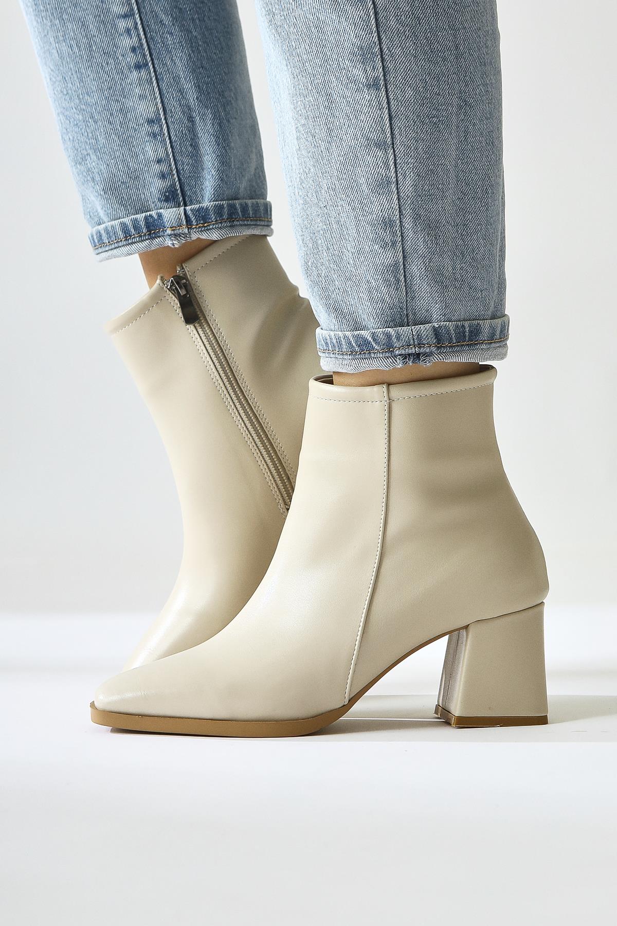 Ream Beige Pointed Toe Heeled Boots