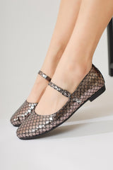 Roos Platinum Buckle Detailed Sequin Patterned Casual Shoes