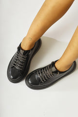 Shake Black Stone Detailed Sneakers (Shiny Laces Gift)