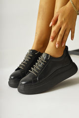 Shake Black Stone Detailed Sneakers (Shiny Laces Gift)