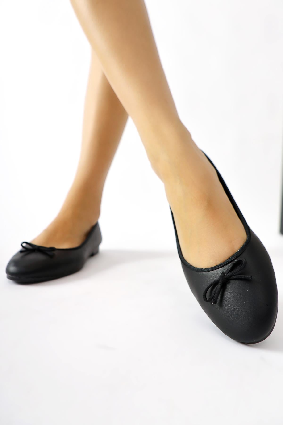 Sille Black Bow Detailed Ballerina