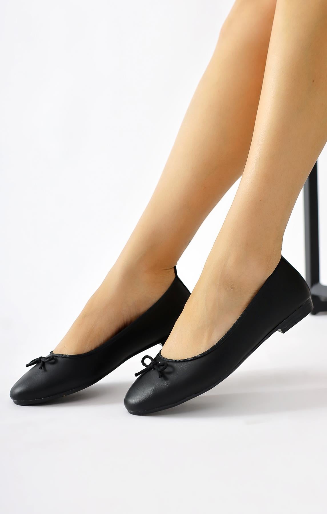 Sille Black Bow Detailed Ballerina