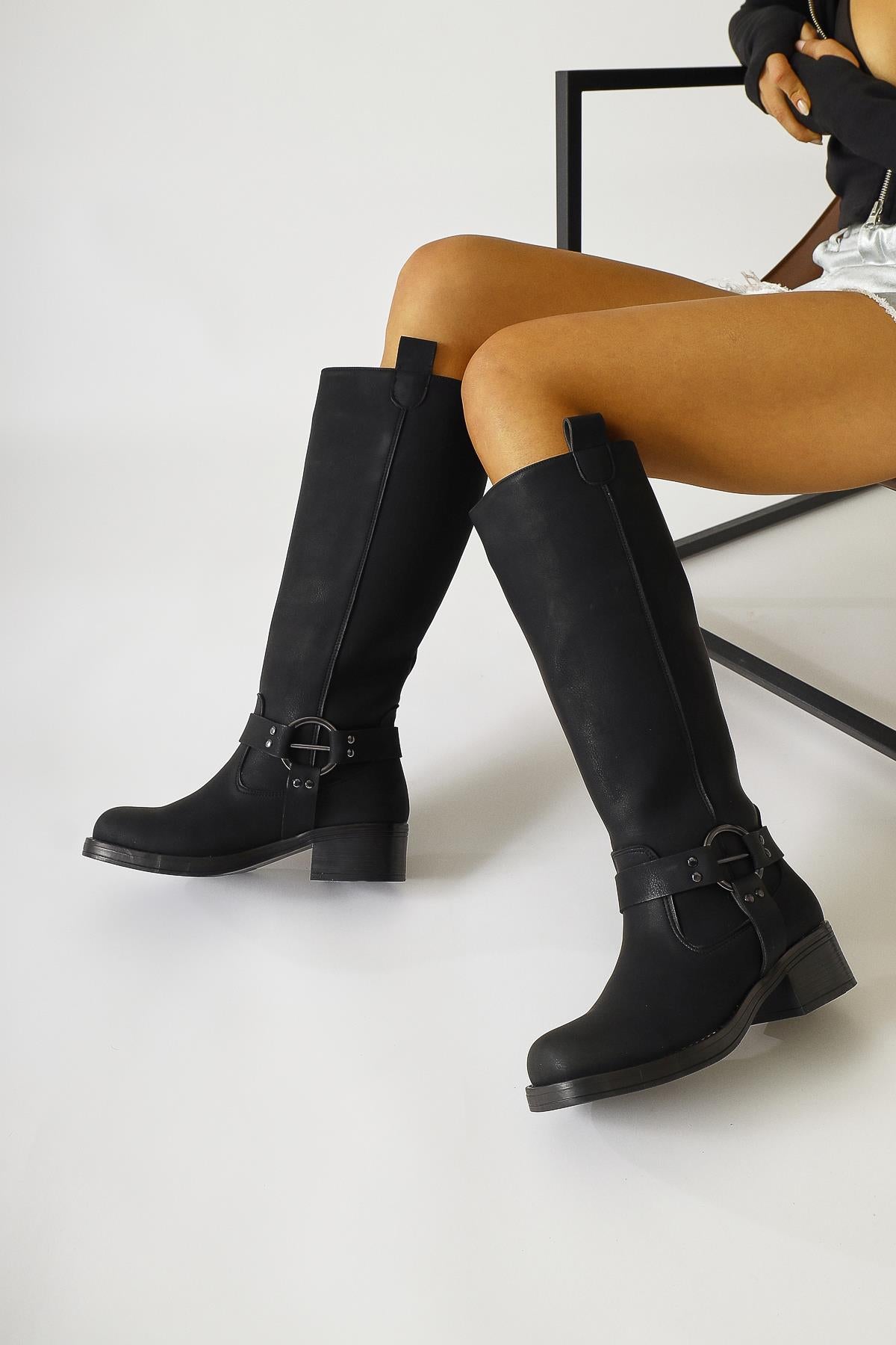 Soleil Black Belt Detail Pull-On Boots