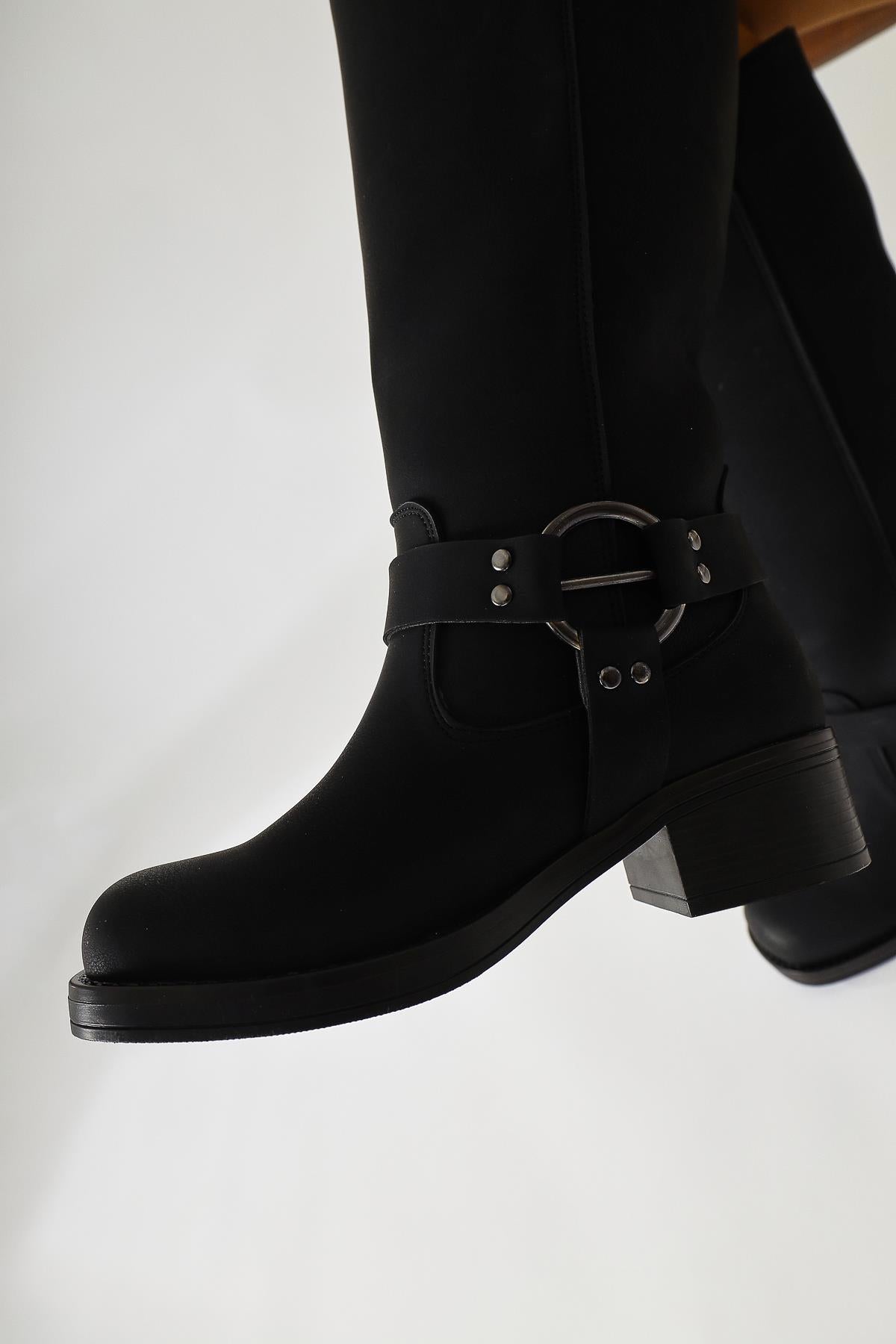 Soleil Black Belt Detail Pull-On Boots