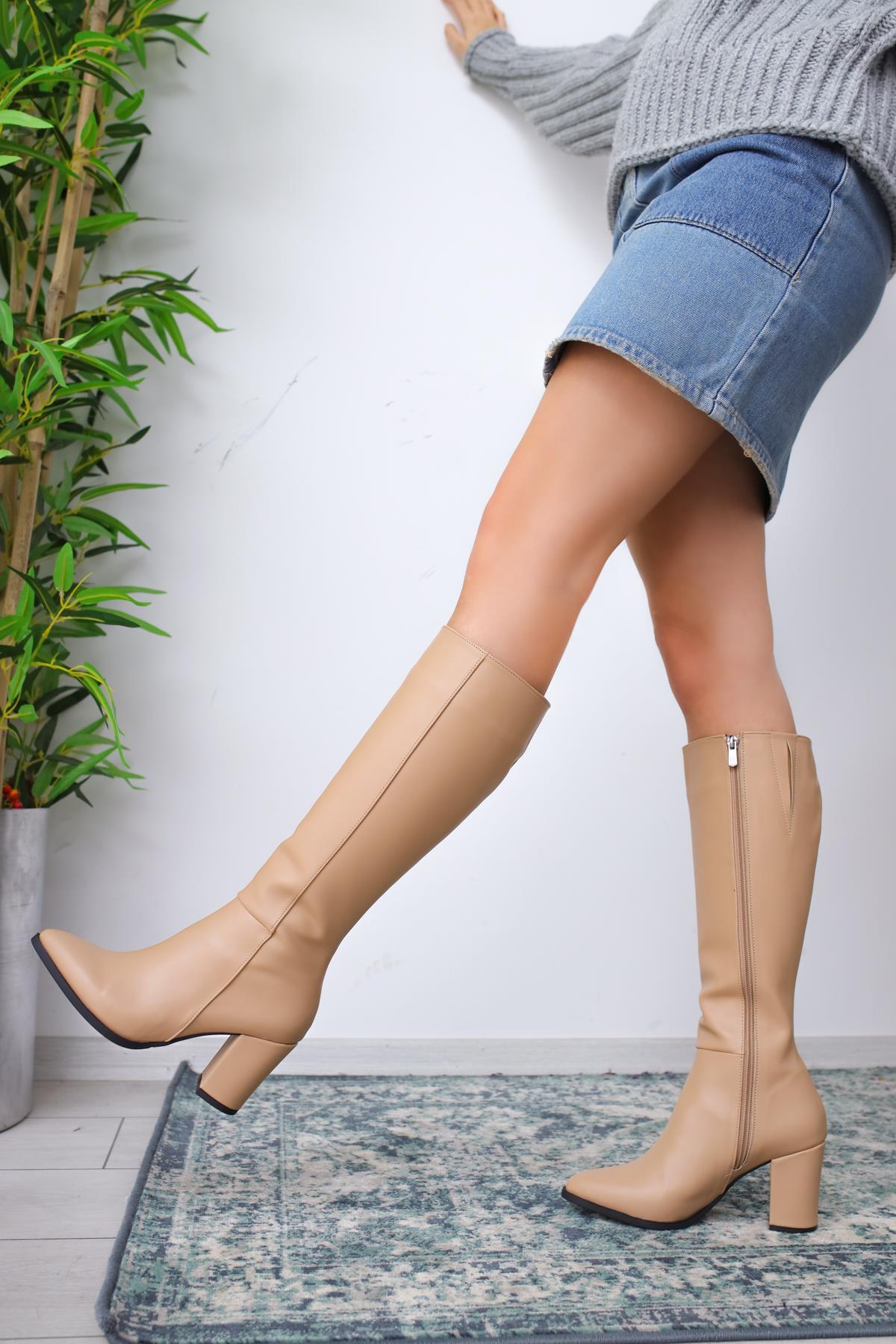 Tatum Nud Pointed Toe Mid Heel Boots