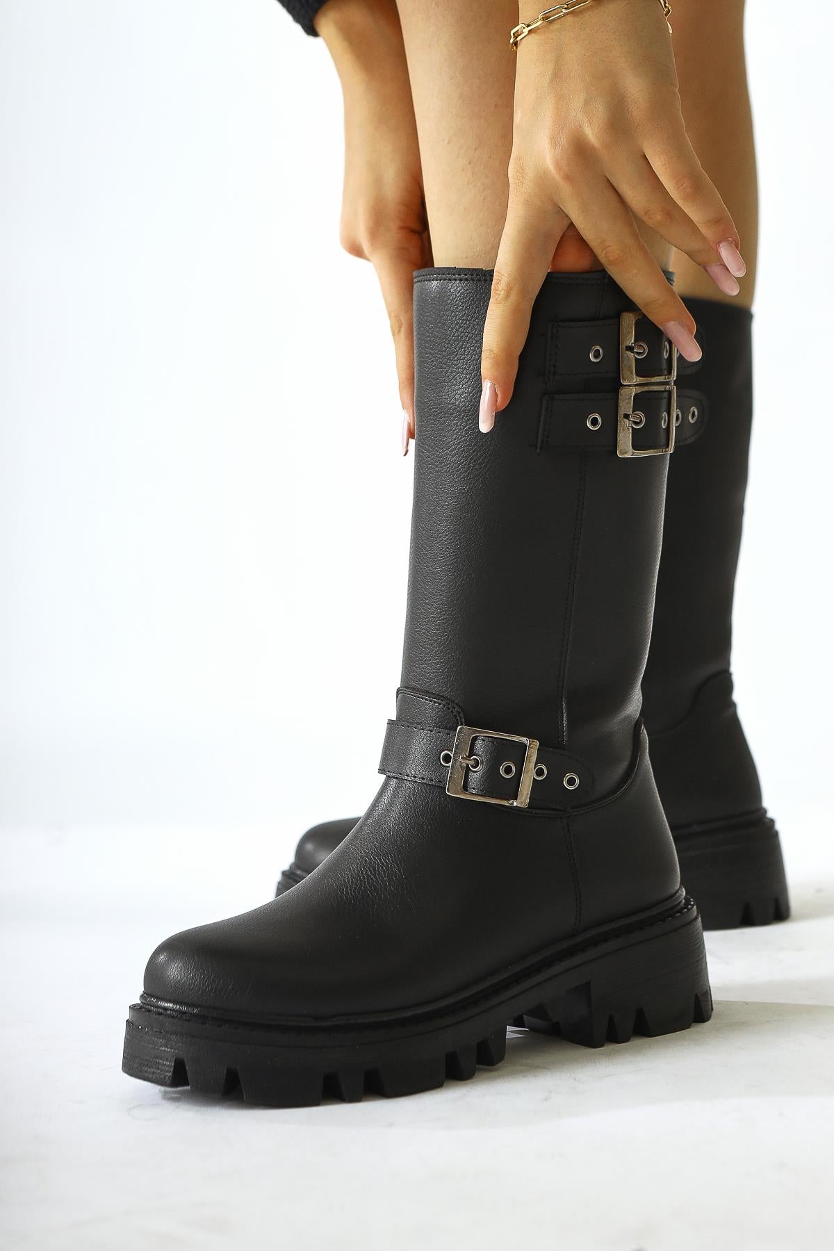 Winfred Black Belt Detailed Long Boots